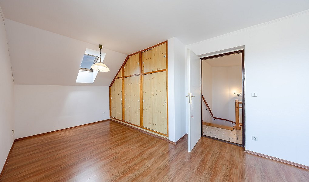 Prodej domu 184 m² s pozemkem 1 027 m², Uherské Hradiště – náhled fotky 23