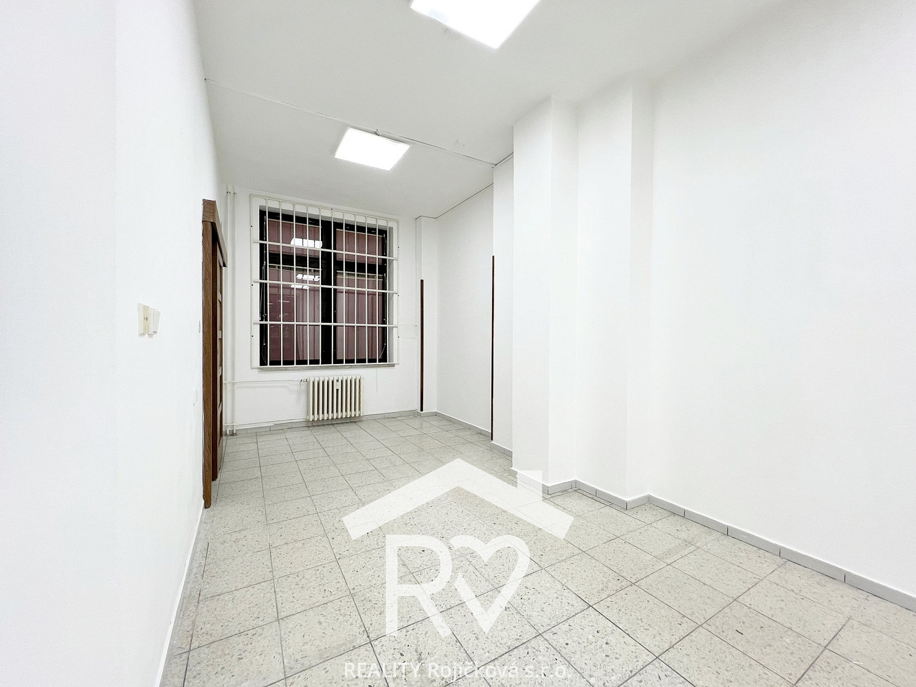 Pronájem obchodních prostor 57 m² — photo 5