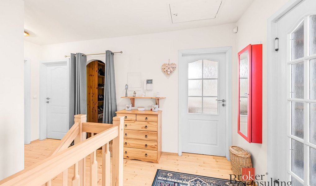 Prodej domu 322 m² s pozemkem 1 262 m², Plzeň – náhled fotky 32