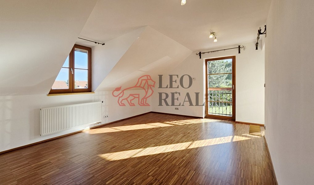 Prodej domu 316 m² s pozemkem 1 751 m², Kamenice – náhled fotky 31