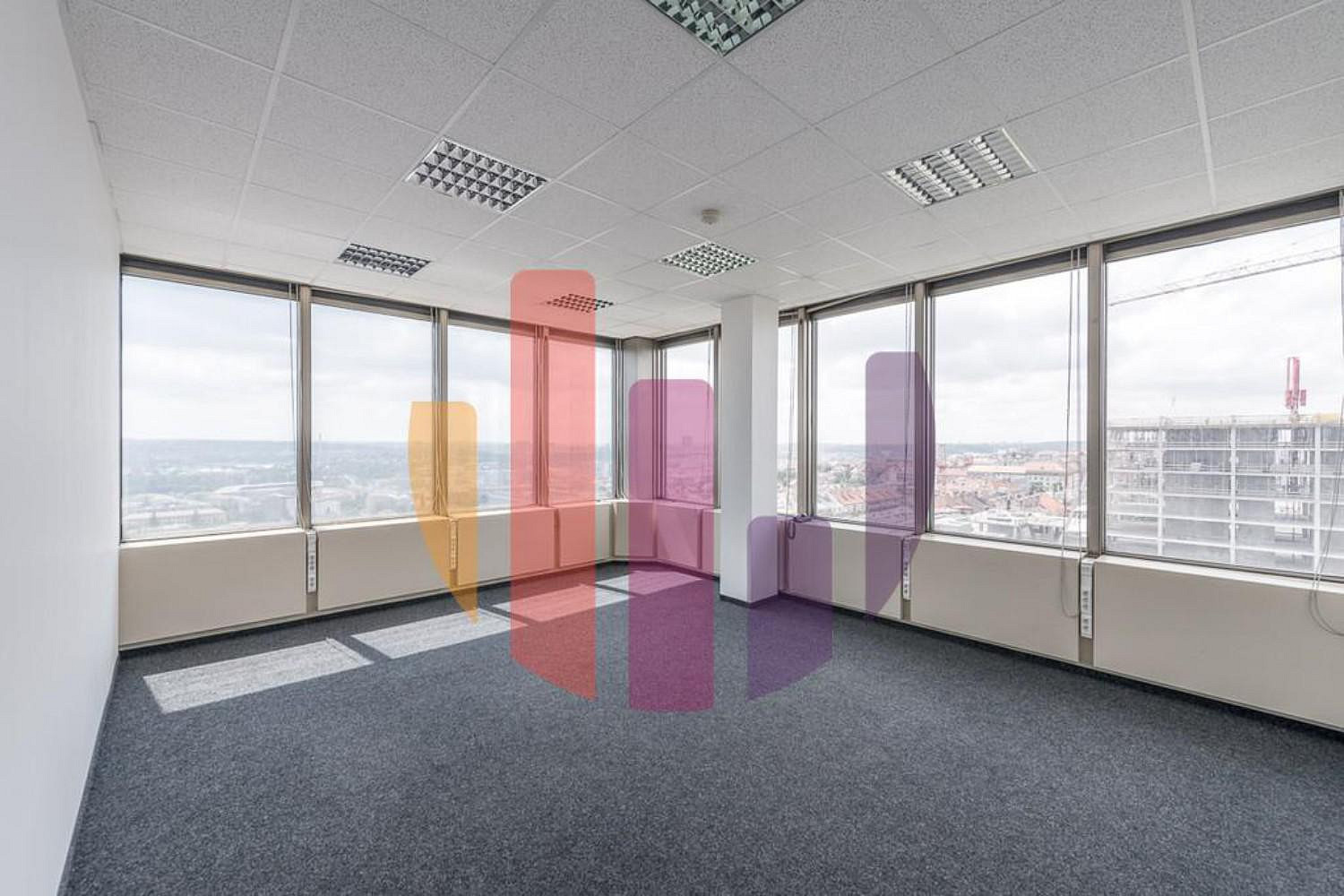 Pronájem kanceláře 198 m² — photo 3