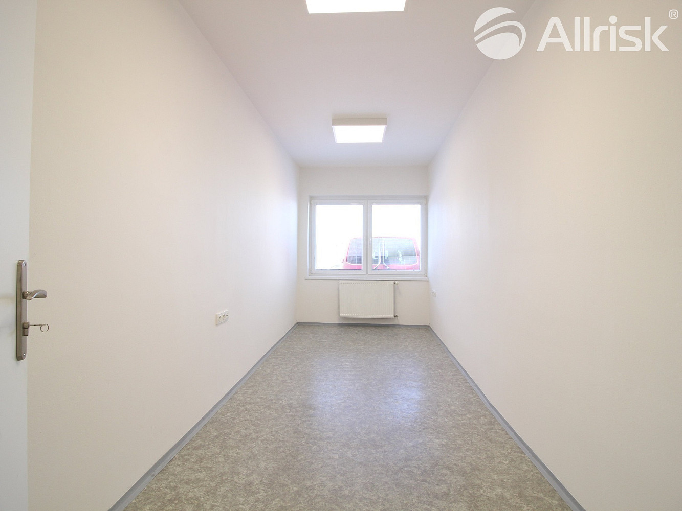 Pronájem kanceláře 173 m² – fotografie 4