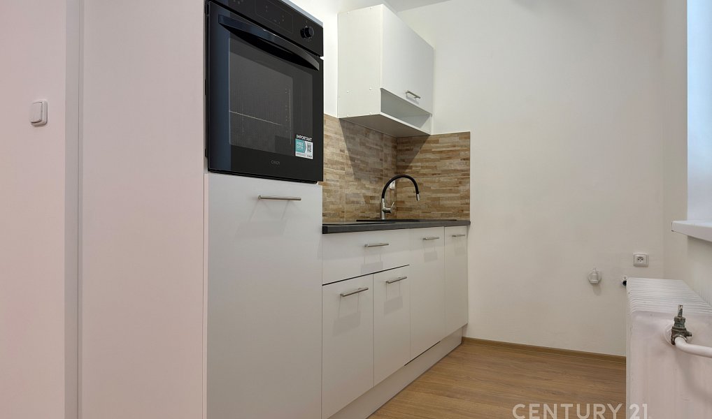 Pronájem bytu 1+kk 26 m², Kroměříž – náhled fotky 2