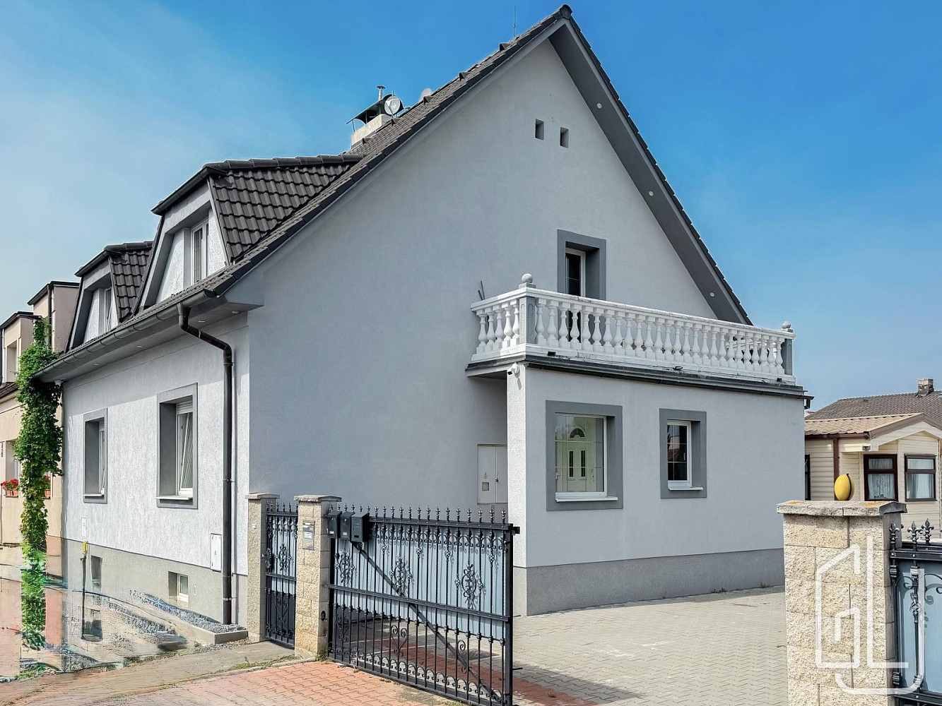Pronájem domu 170 m² s pozemkem 210 m²