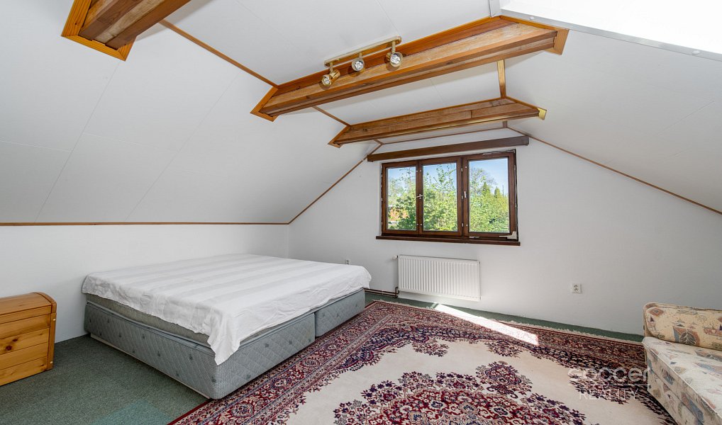 Pronájem domu 180 m² s pozemkem 1 662 m², Dobrovice – náhled fotky 18