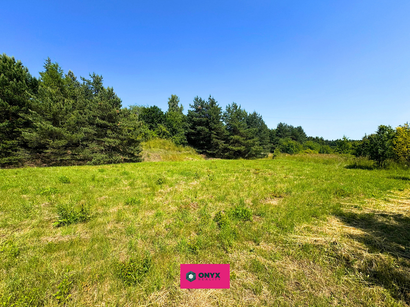 Prodej stavebního pozemku 2 035 m² – pohled 3