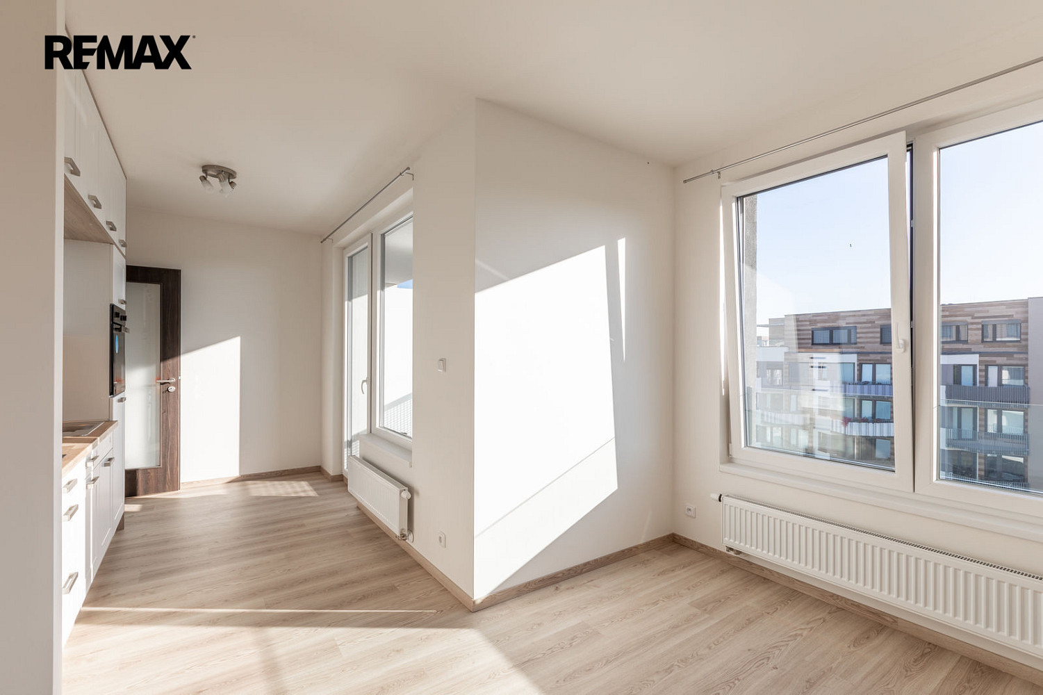 Pronájem bytu 1+kk 27 m² – fotografie 2