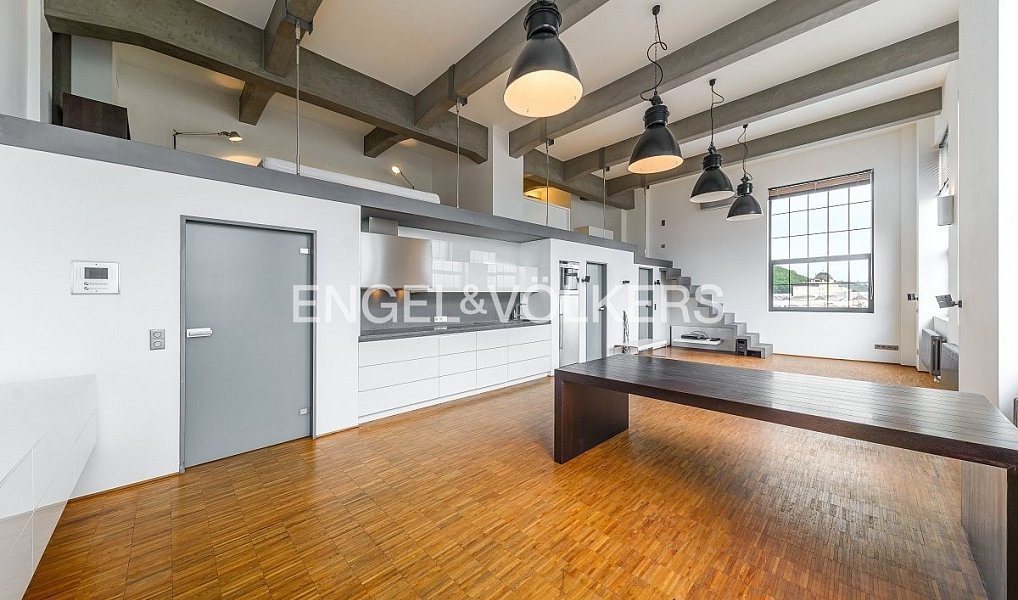 Pronájem bytu atypického 98 m², Praha – náhled fotky 4