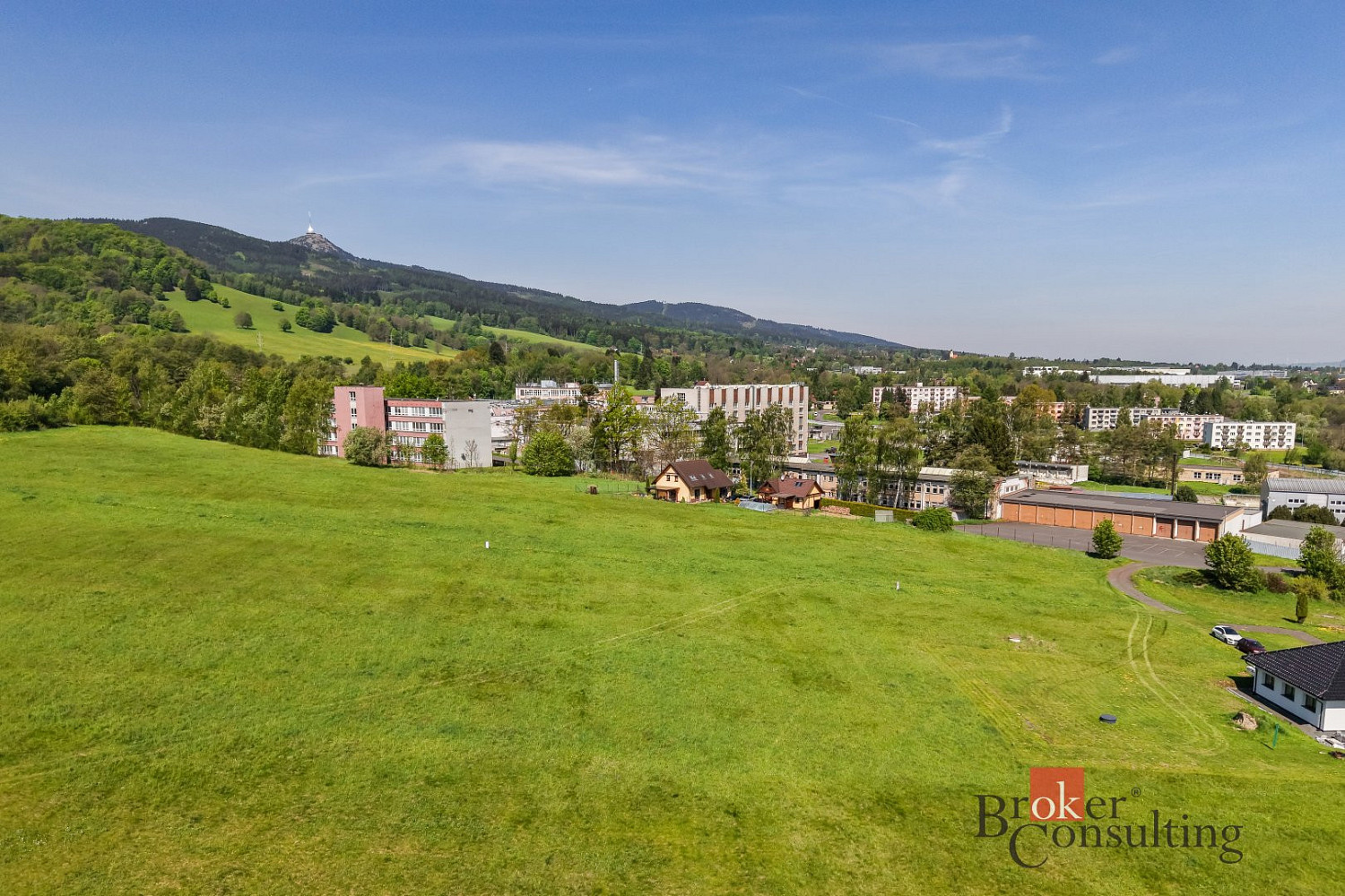 Prodej stavebního pozemku 1 333 m² - Widok 4