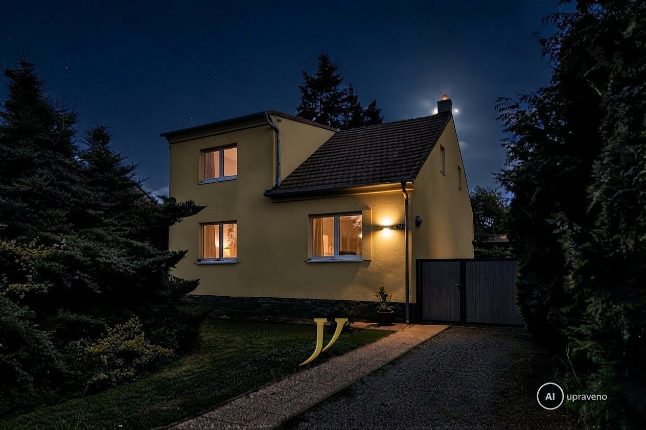 Prodej domu 160 m² s pozemkem 1 494 m²