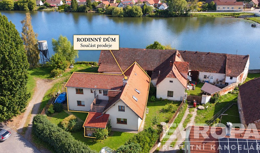 Prodej domu 205 m² s pozemkem 708 m², Lnáře – náhled fotky 25
