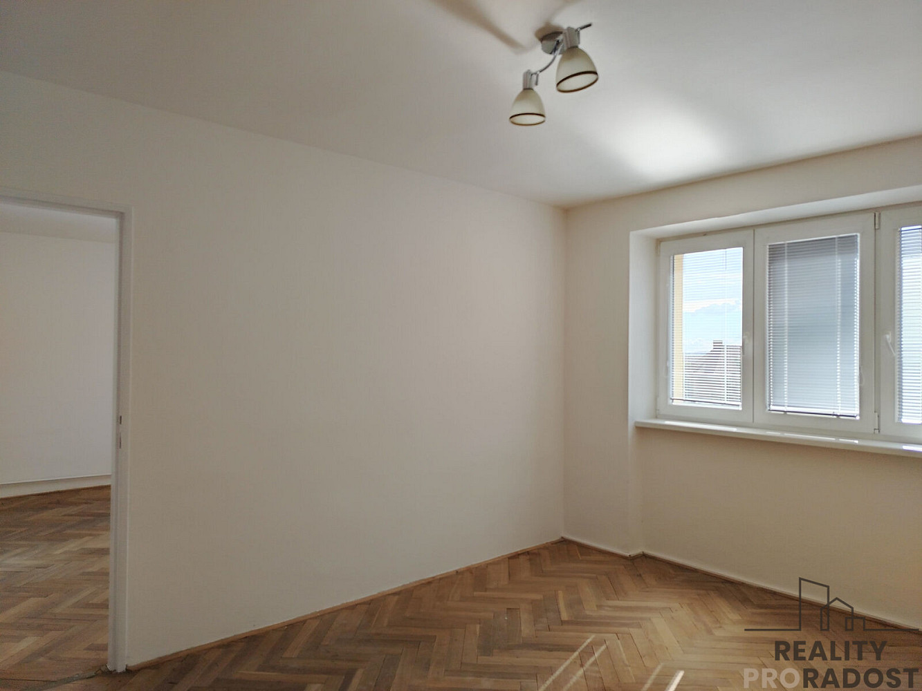 Pronájem bytu 2+1 63 m² – fotografie 3