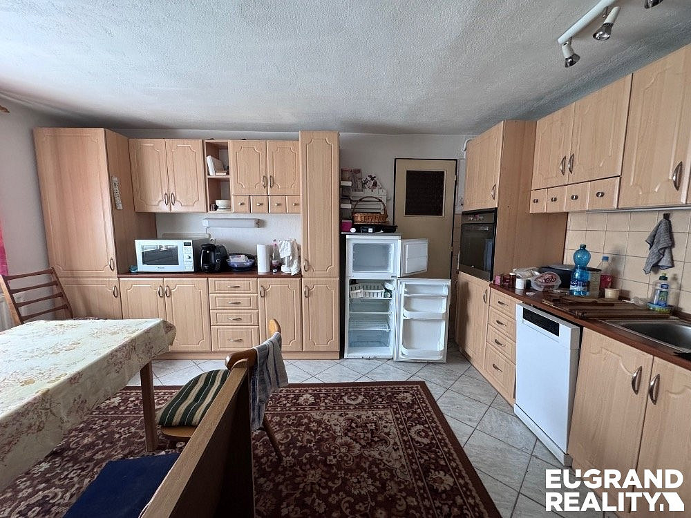 Prodej domu 180 m² s pozemkem 988 m² – fotografie 4