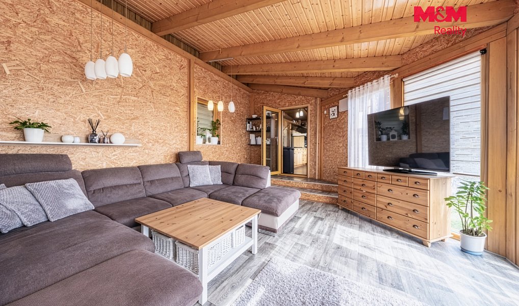Prodej domu 384 m² s pozemkem 2 948 m², Blatno – náhled fotky 23