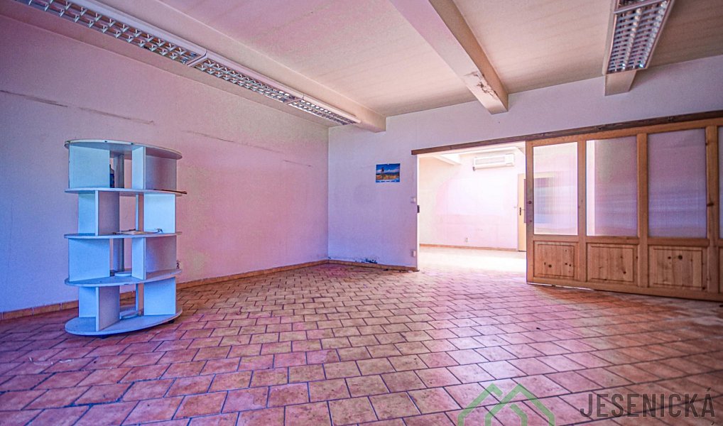 Prodej výrobních prostor 3 580 m², Javorník – náhled fotky 10
