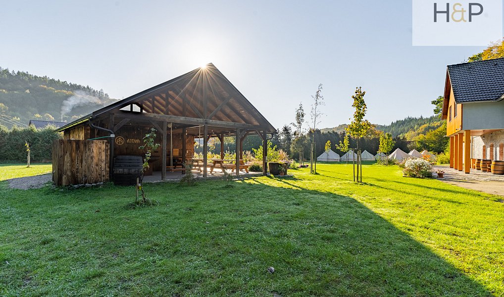 Prodej ubytovacího objektu 580 m², Oskava – náhled fotky 4