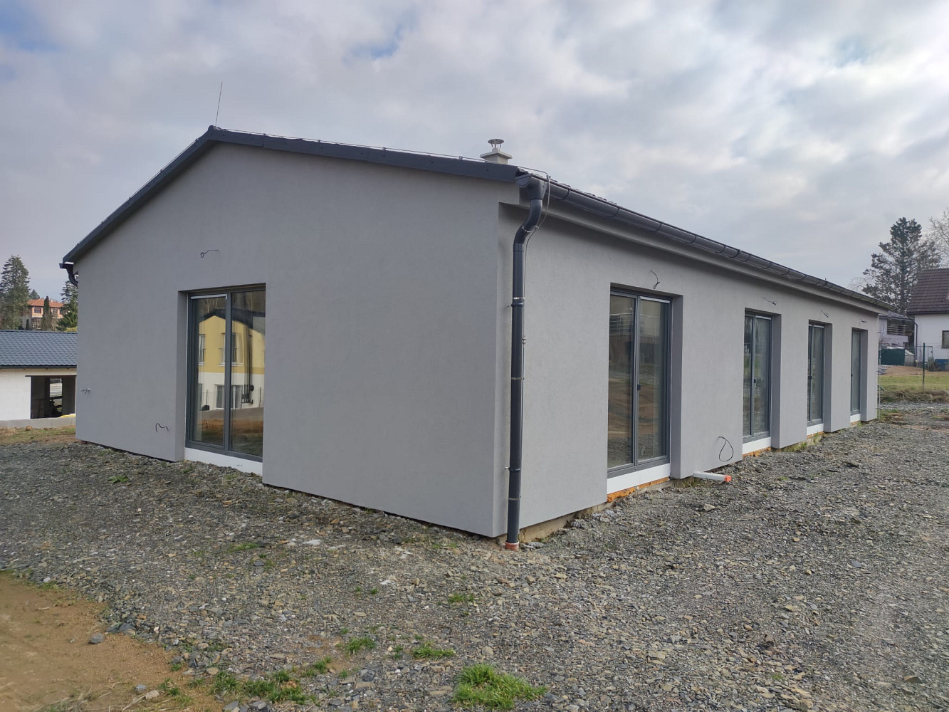 Prodej domu 100 m² s pozemkem 500 m² – pohled 2
