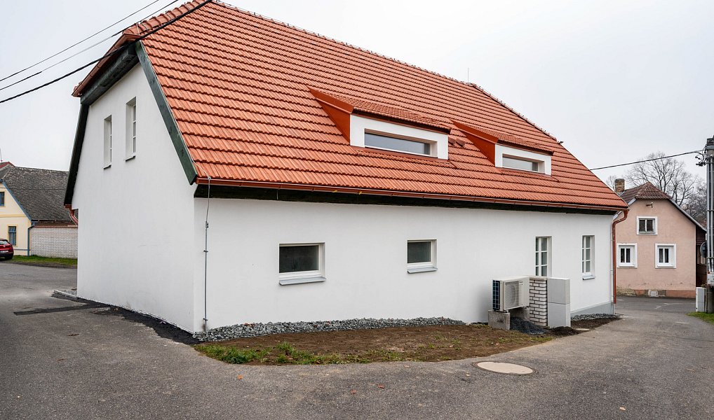 Prodej domu 200 m² s pozemkem 151 m², Rožmitál pod Třemšínem – náhled fotky 4
