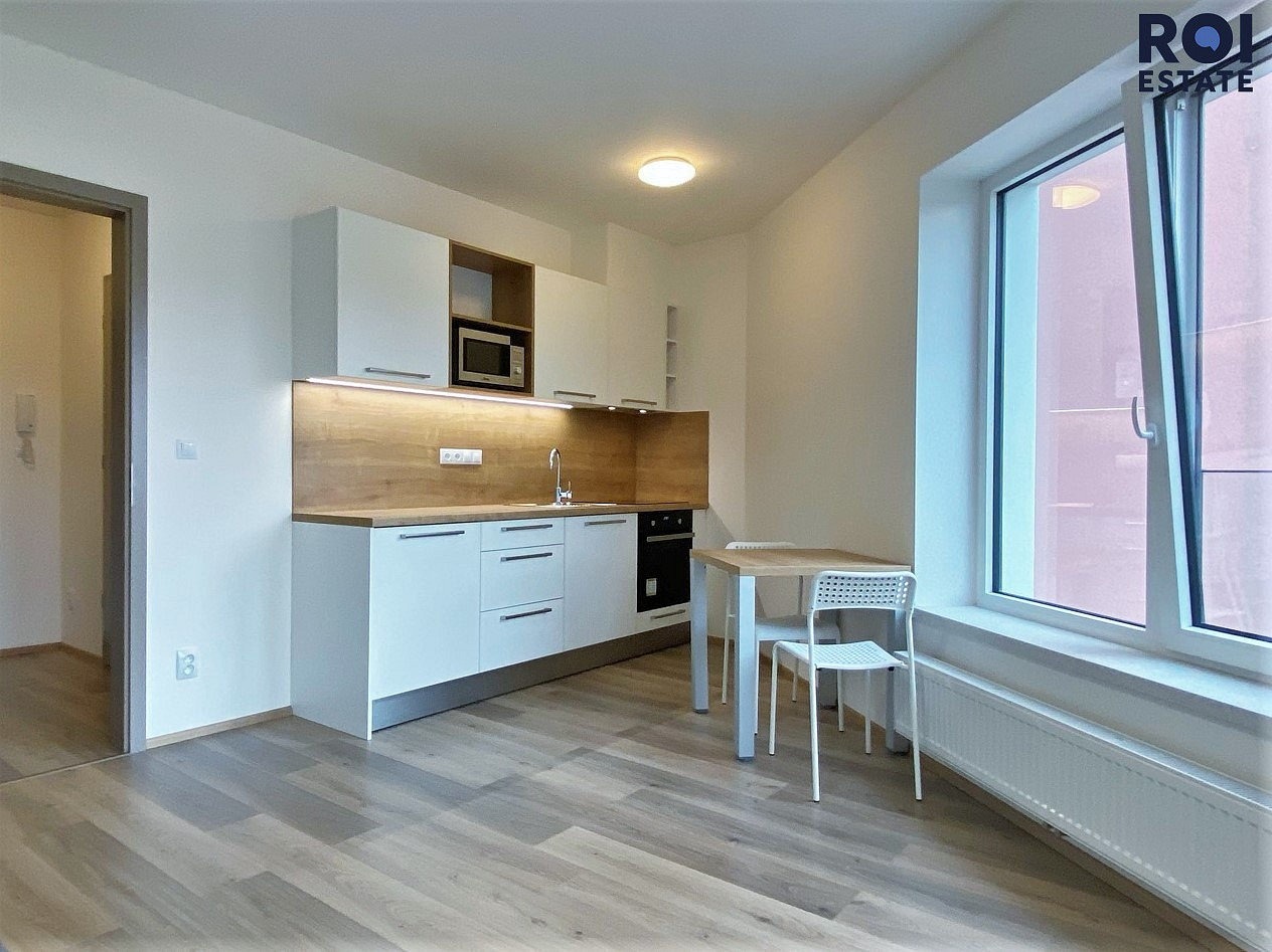 Pronájem bytu 1+kk 32 m²