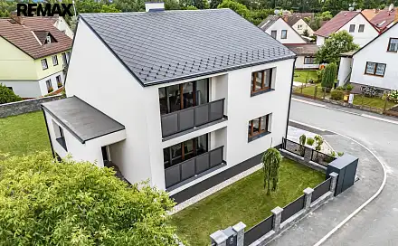 Prodej domu 184 m² s pozemkem 625 m², Spojovací, Jindřichův Hradec - Radouňka