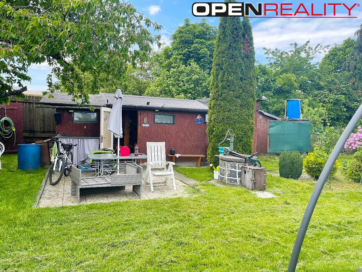Prodej zahrady 752 m² s chatkou, pergolou a bazénem Olomouc, Holice