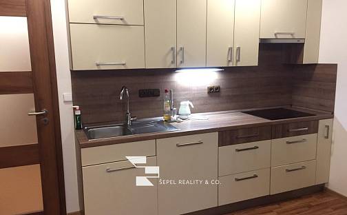 Pronájem bytu 2+kk 70 m², Náměstí, Velké Meziříčí, okres Žďár nad Sázavou