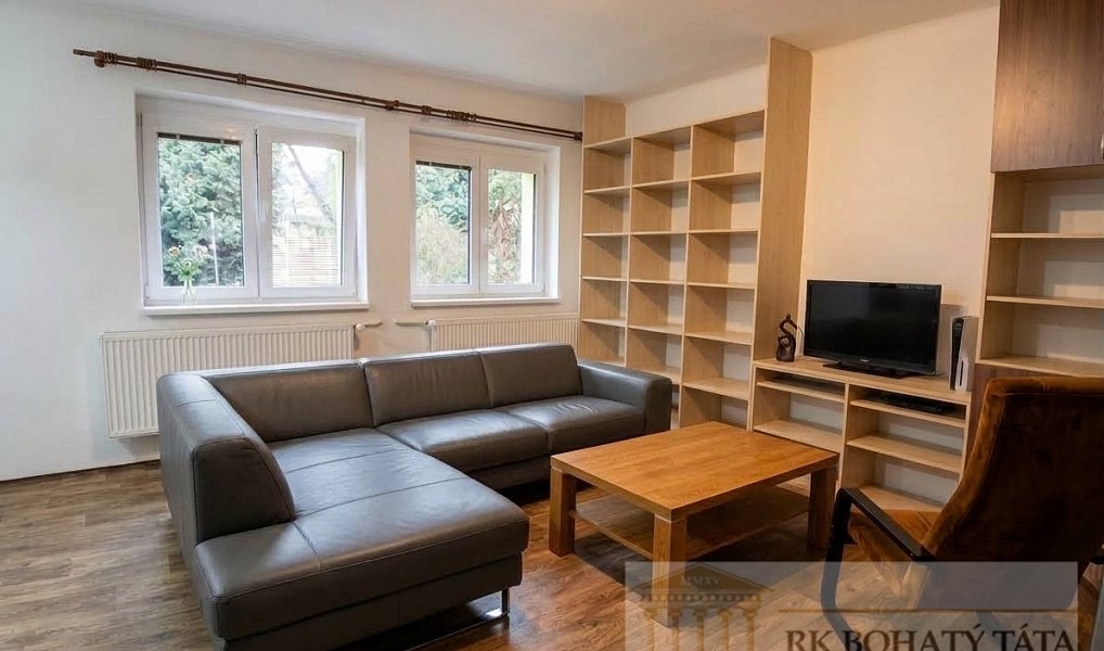 Pronájem domu 110 m² s pozemkem 848 m², Praha – náhled fotky 3