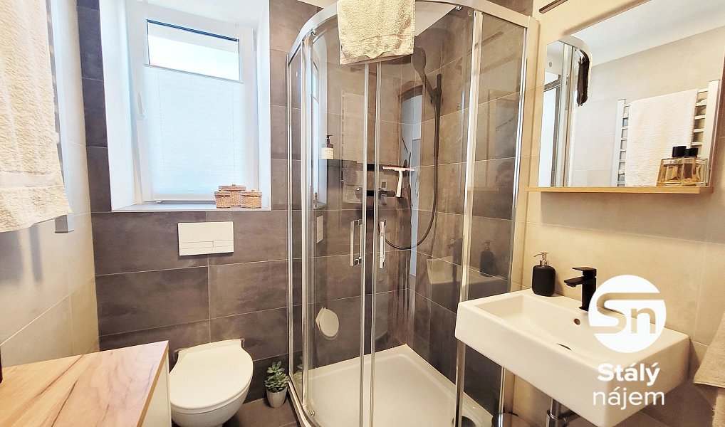 Pronájem bytu 3+kk 78 m², Svinaře – náhled fotky 8