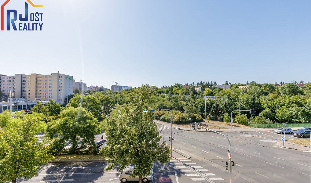 Prodej bytu 4+1 72 m², Praha – náhled fotky 26