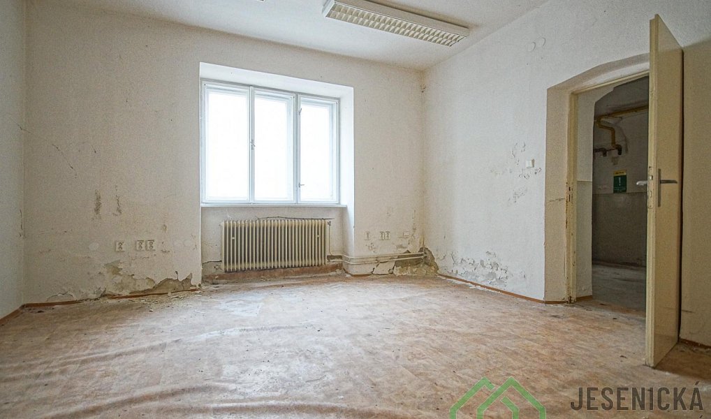 Prodej domu 790 m² s pozemkem 484 m², Javorník – náhled fotky 10