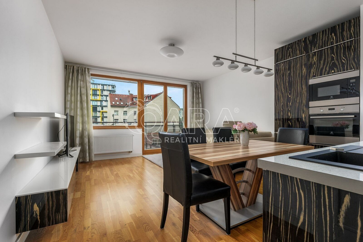 Pronájem bytu 3+kk 64 m²