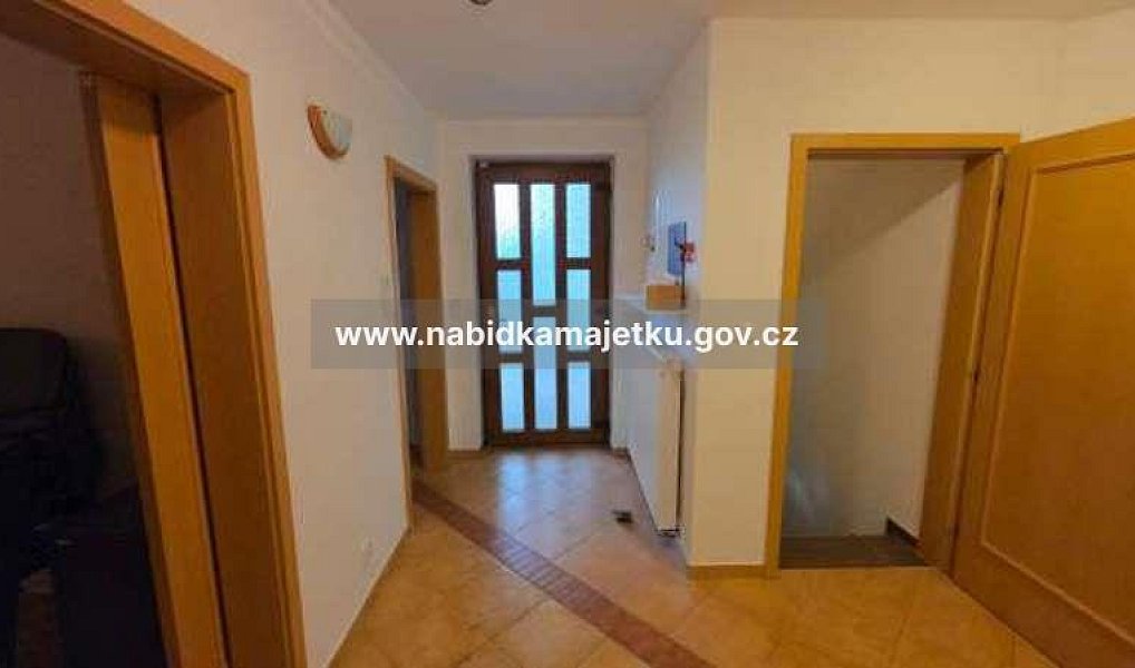 Prodej domu 340 m² s pozemkem 144 m², Zlín – náhled fotky 7