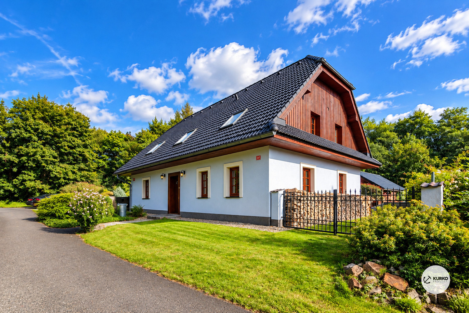 Prodej domu 184 m² s pozemkem 1 428 m² – fotografie 3