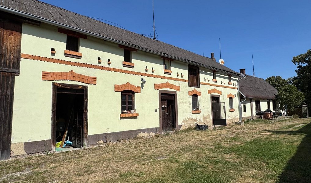 Prodej chaty/chalupy 300 m² s pozemkem 321 m², Velečín – náhled fotky 2