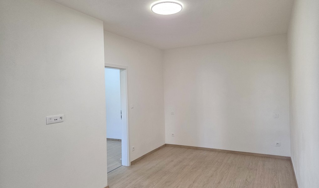 Pronájem bytu 2+kk 50 m², Plzeň – náhled fotky 8