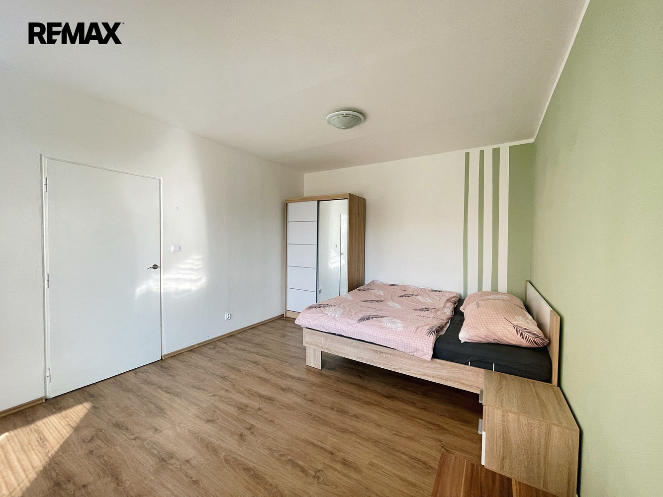 Pronájem bytu 1+1 40 m² – fotografie 5