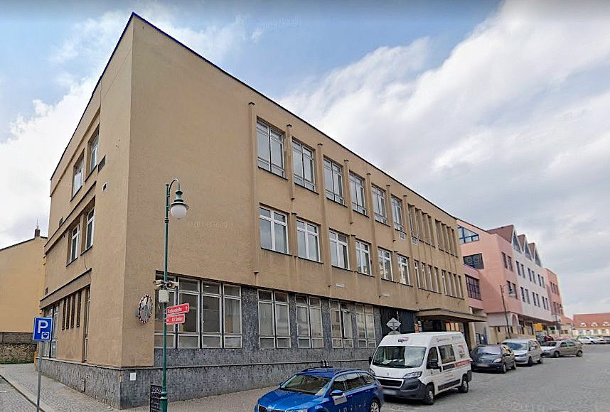 Pronájem obchodních prostor 56 m²