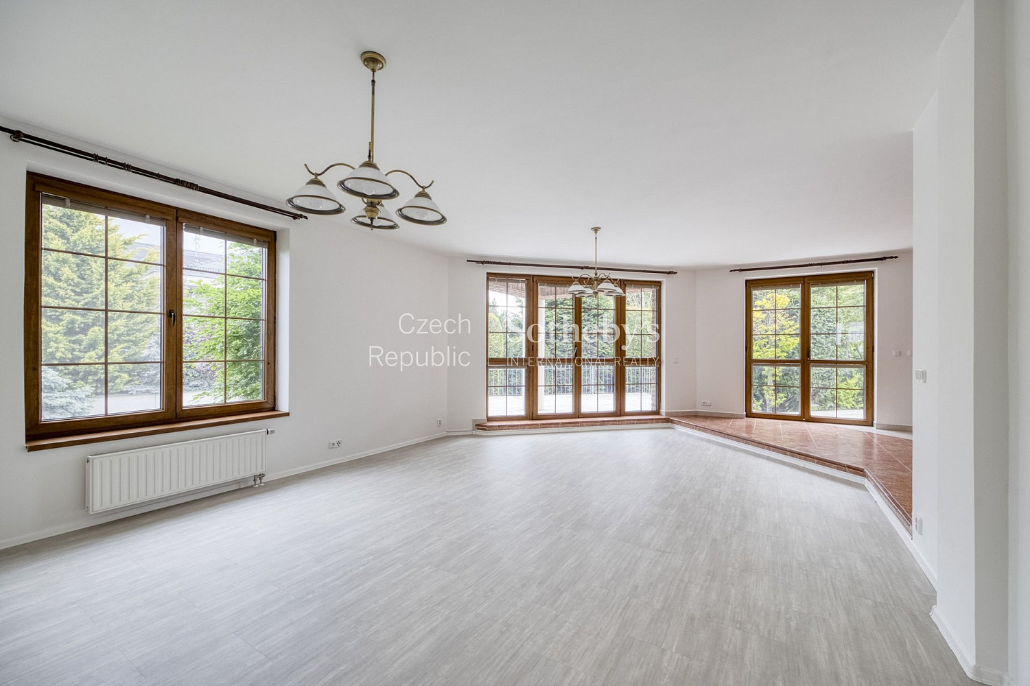 Pronájem domu 390 m² s pozemkem 903 m² – fotografie 5