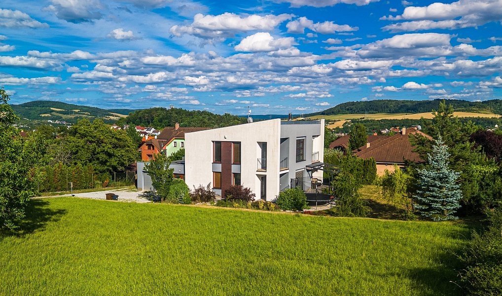Prodej domu 246 m² s pozemkem 1 270 m², Beroun – náhled fotky 4