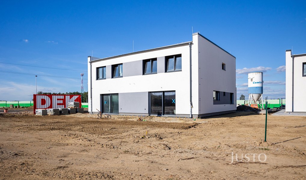 Prodej bytu 5+kk 123 m², Včelná – náhled fotky 2