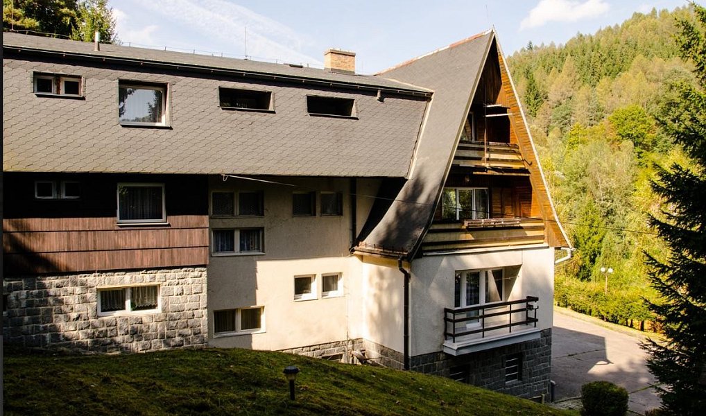 Prodej ubytovacího objektu 1 200 m², Svojanov – náhled fotky 5