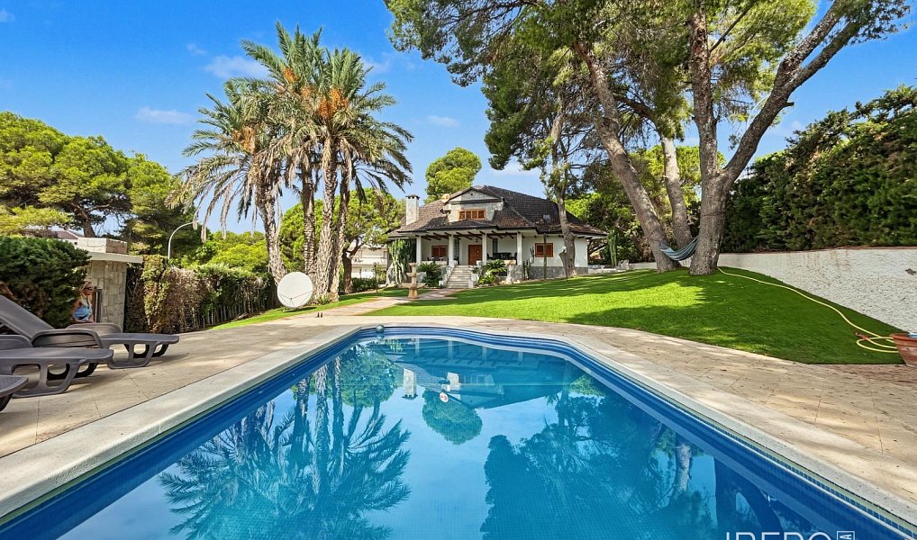 Prodej rodinného domu, 450 m², Campoamor