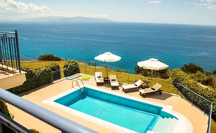 Prodej vily 370 m² s pozemkem 2 100 m², Kefalonia, Jónské Ostrovy, Řecko