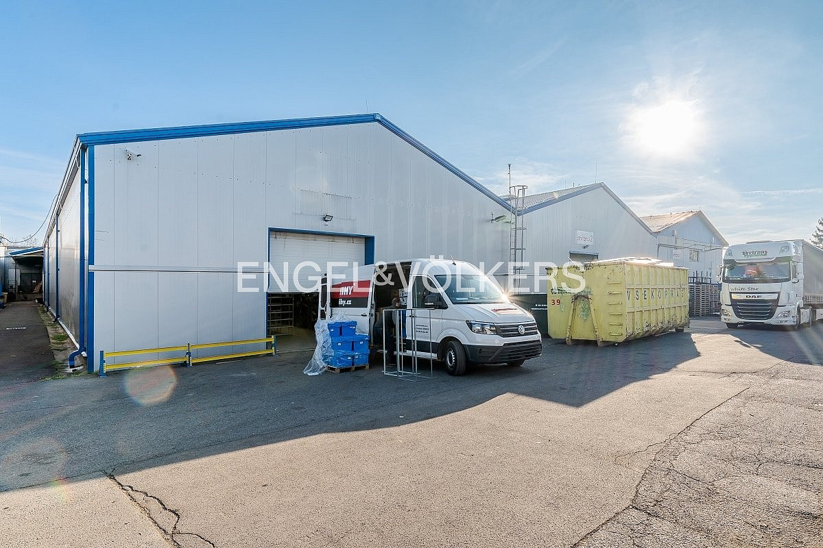 Pronájem skladovacích prostor 1 545 m² – fotografie 5