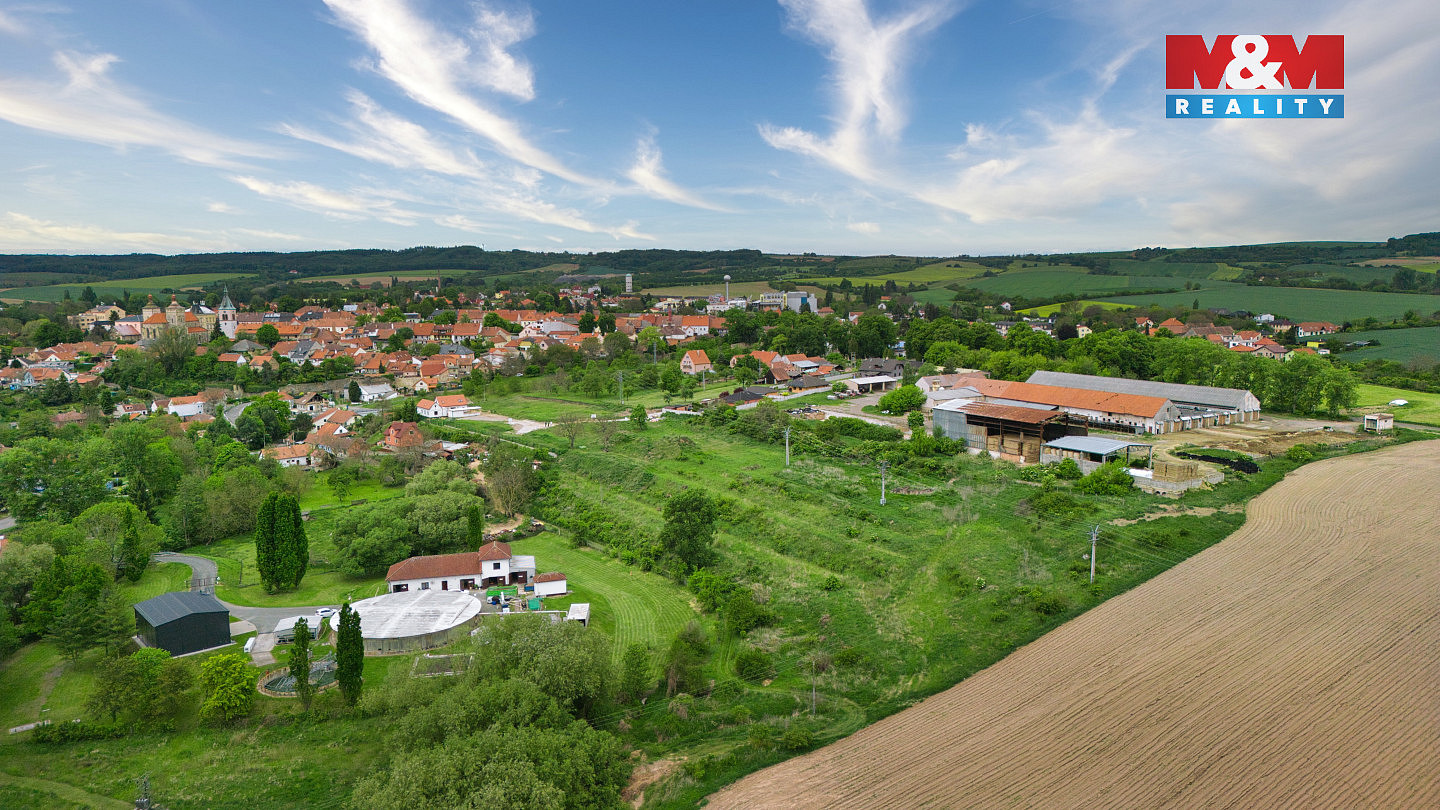 Prodej stavebního pozemku 3 900 m² — photo 2