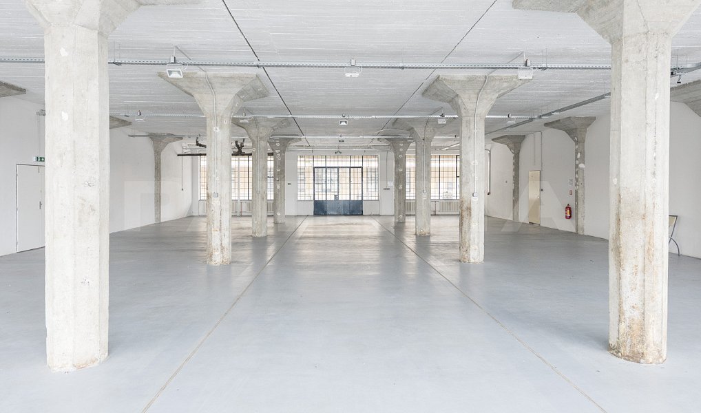 Pronájem obchodních prostor 586 m², Praha – náhled fotky 2
