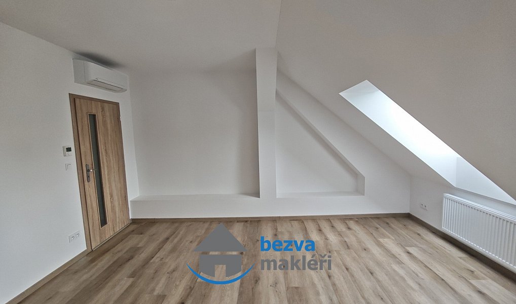 Pronájem bytu 3+1 88 m², Pardubice – náhled fotky 6