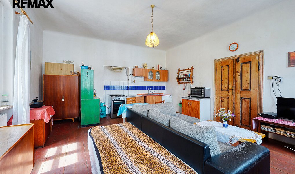 Prodej domu 677 m² s pozemkem 1 103 m², Úterý – náhled fotky 4