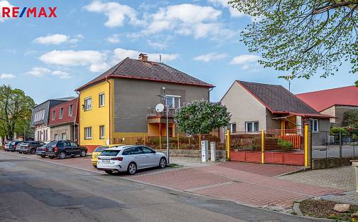 Prodej domu 275 m² s pozemkem 1 057 m², Kubrova, Nučice, okres Praha-západ