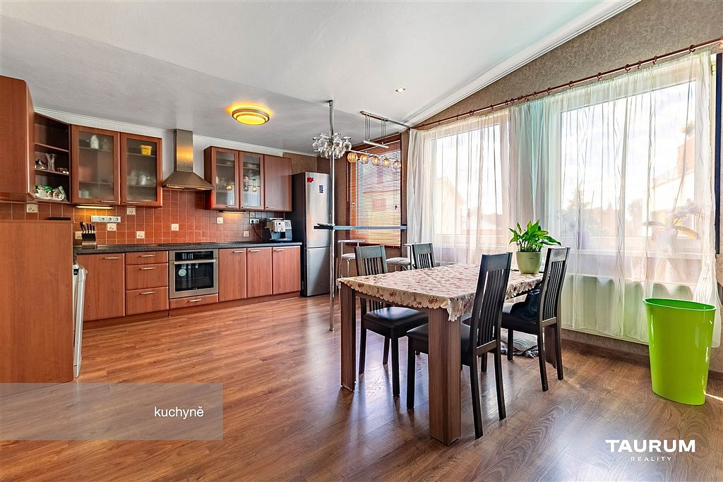 Prodej ubytovacího objektu 269 m² — photo 2